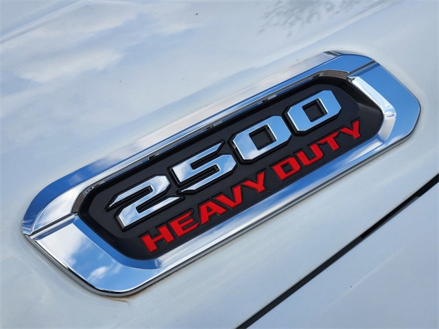 Vehicle image 8 of 23