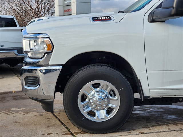 Vehicle image 6 of 23