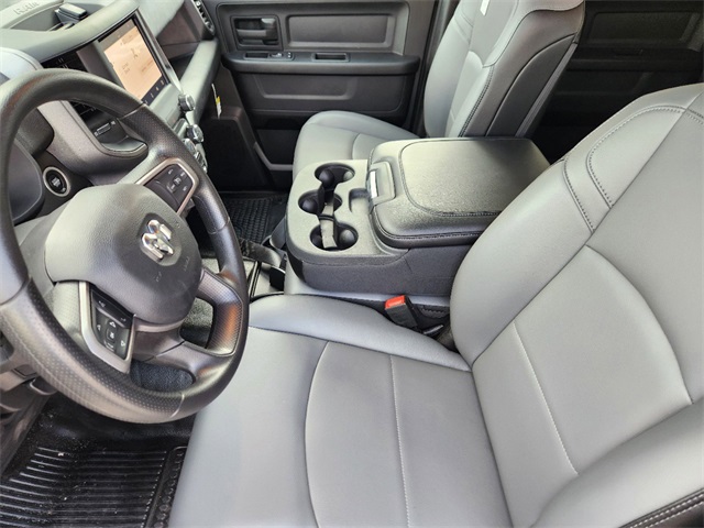 Vehicle image 9 of 23