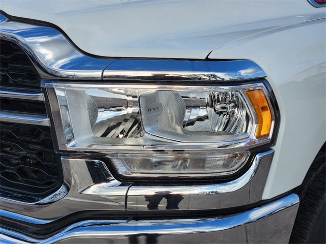 Vehicle image 5 of 23