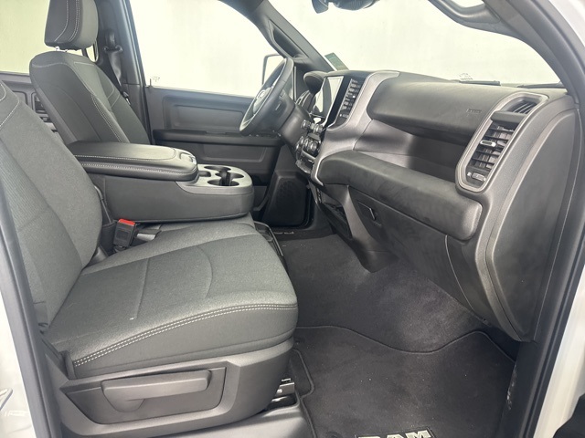 Vehicle image 20 of 27