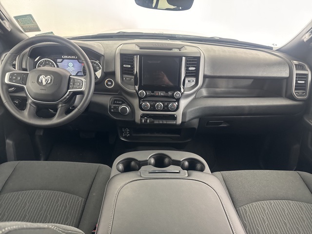 Vehicle image 23 of 27