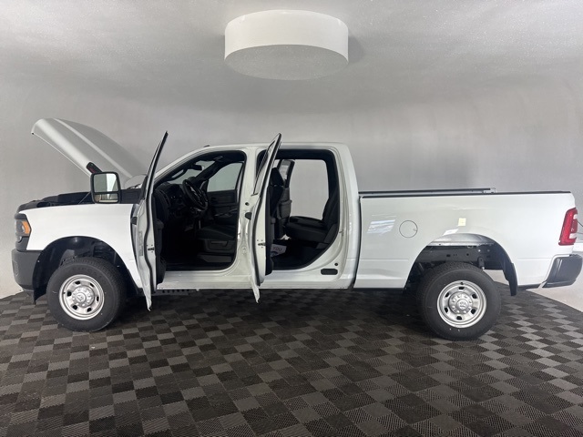 Vehicle image 15 of 27