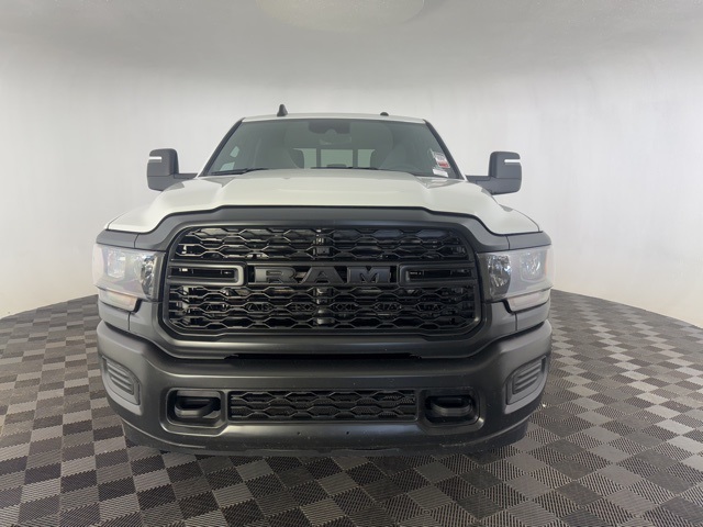 Vehicle image 4 of 27