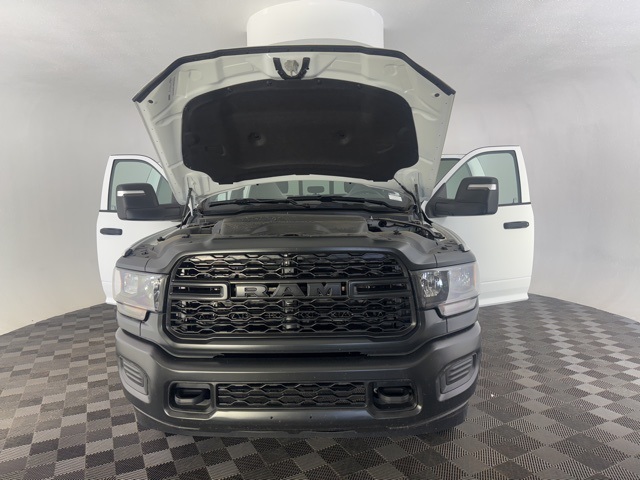 Vehicle image 3 of 27