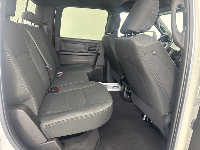 Vehicle image 22 of 27