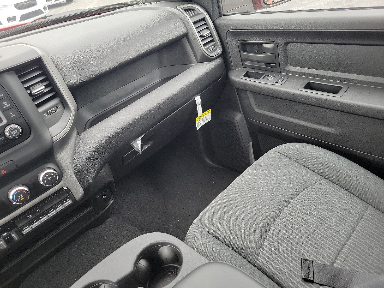 Vehicle image 11 of 20