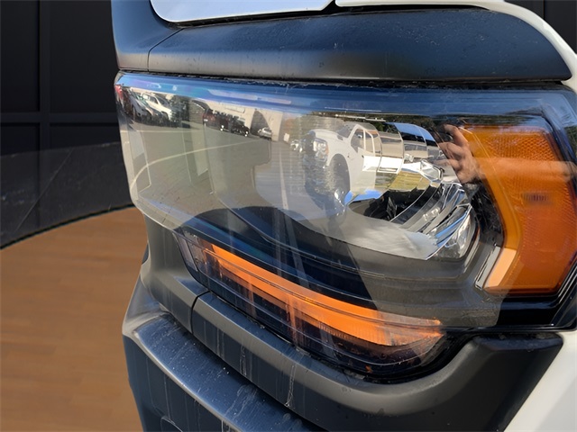 Vehicle image 22 of 39