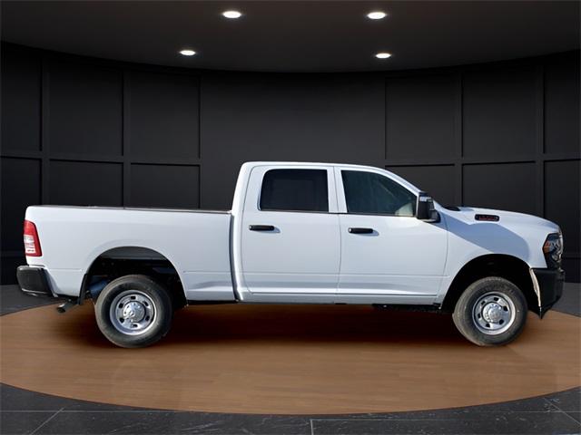 Vehicle image 4 of 39