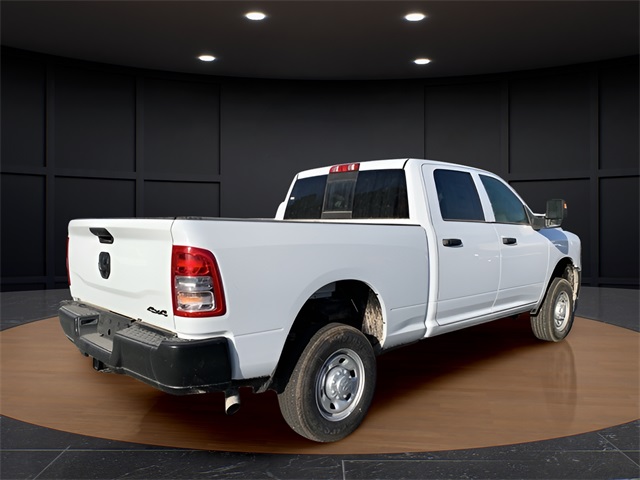 Vehicle image 5 of 39
