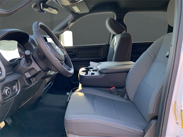 Vehicle image 14 of 39