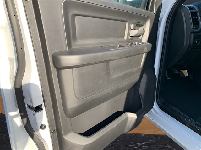 Vehicle image 21 of 39