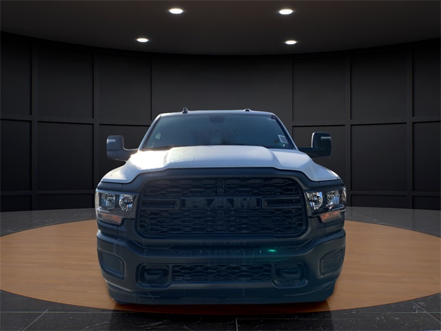 Vehicle image 2 of 39