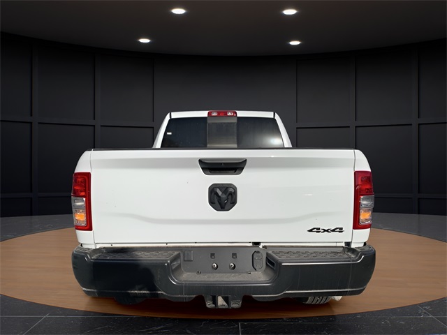 Vehicle image 6 of 39