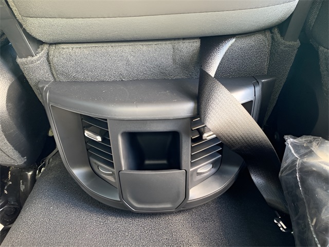 Vehicle image 23 of 39