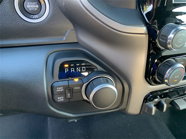 Vehicle image 28 of 39