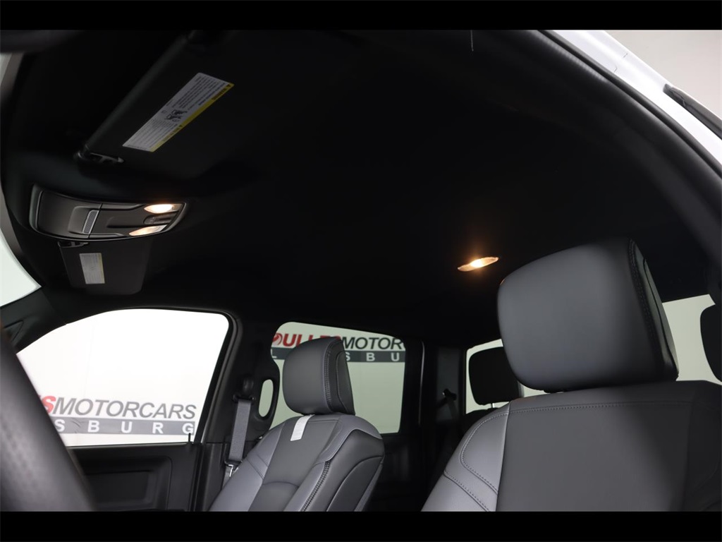 Vehicle image 13 of 24