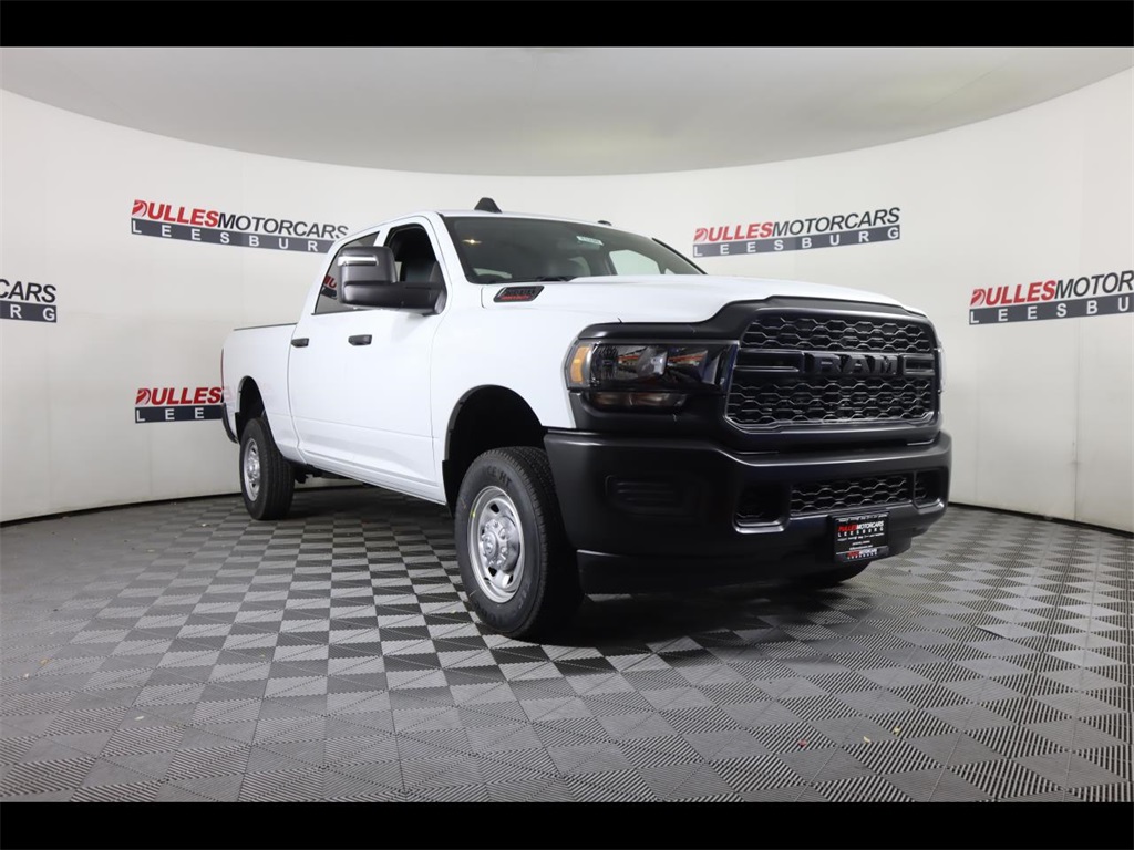 Vehicle image 3 of 24