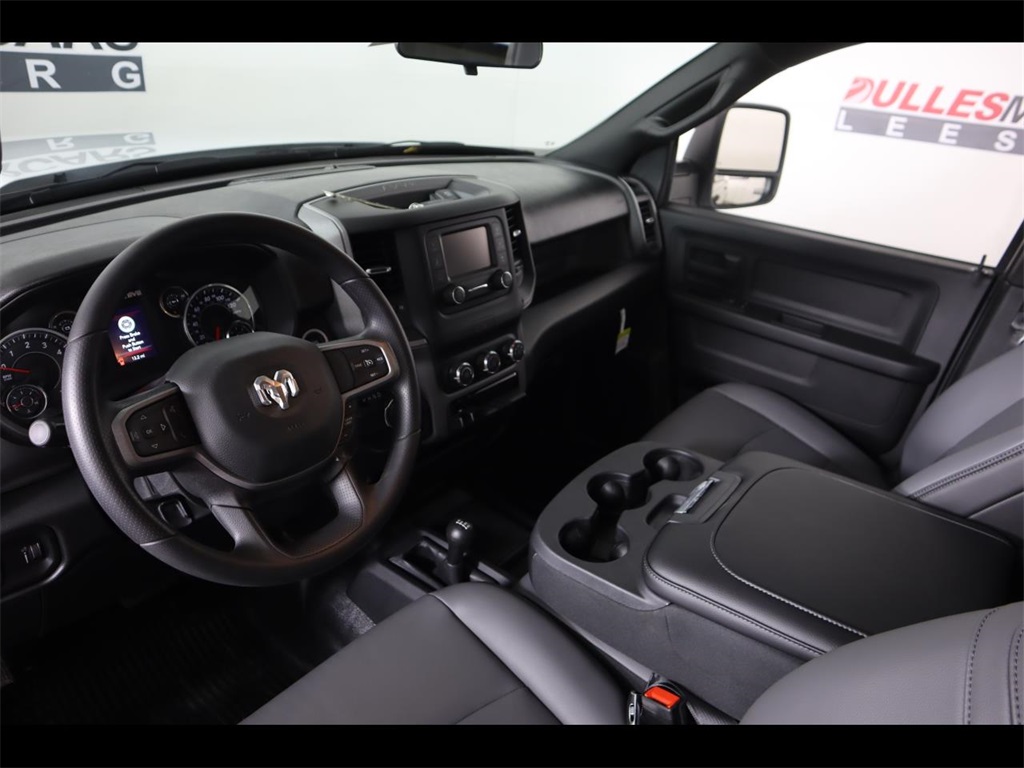 Vehicle image 15 of 24