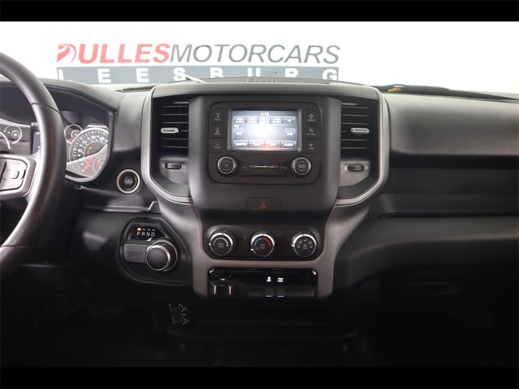 Vehicle image 20 of 24