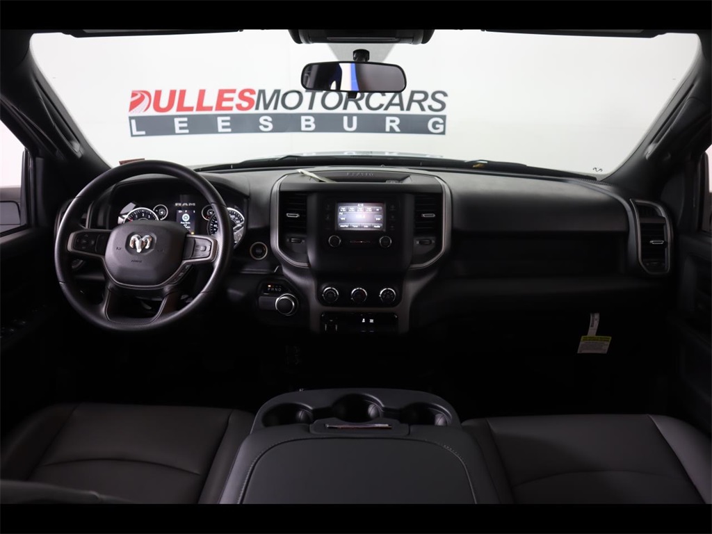 Vehicle image 16 of 24