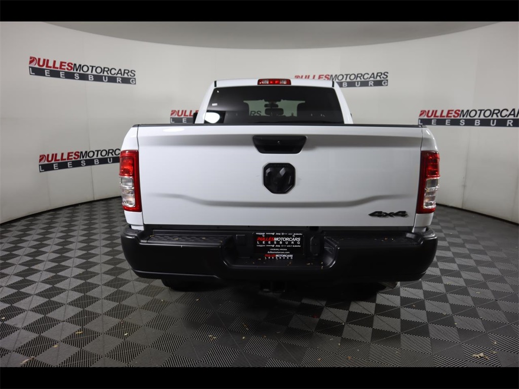 Vehicle image 6 of 24