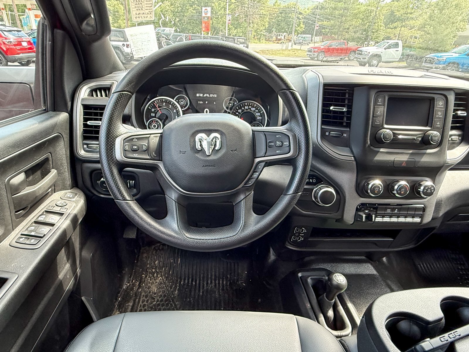 Vehicle image 18 of 38