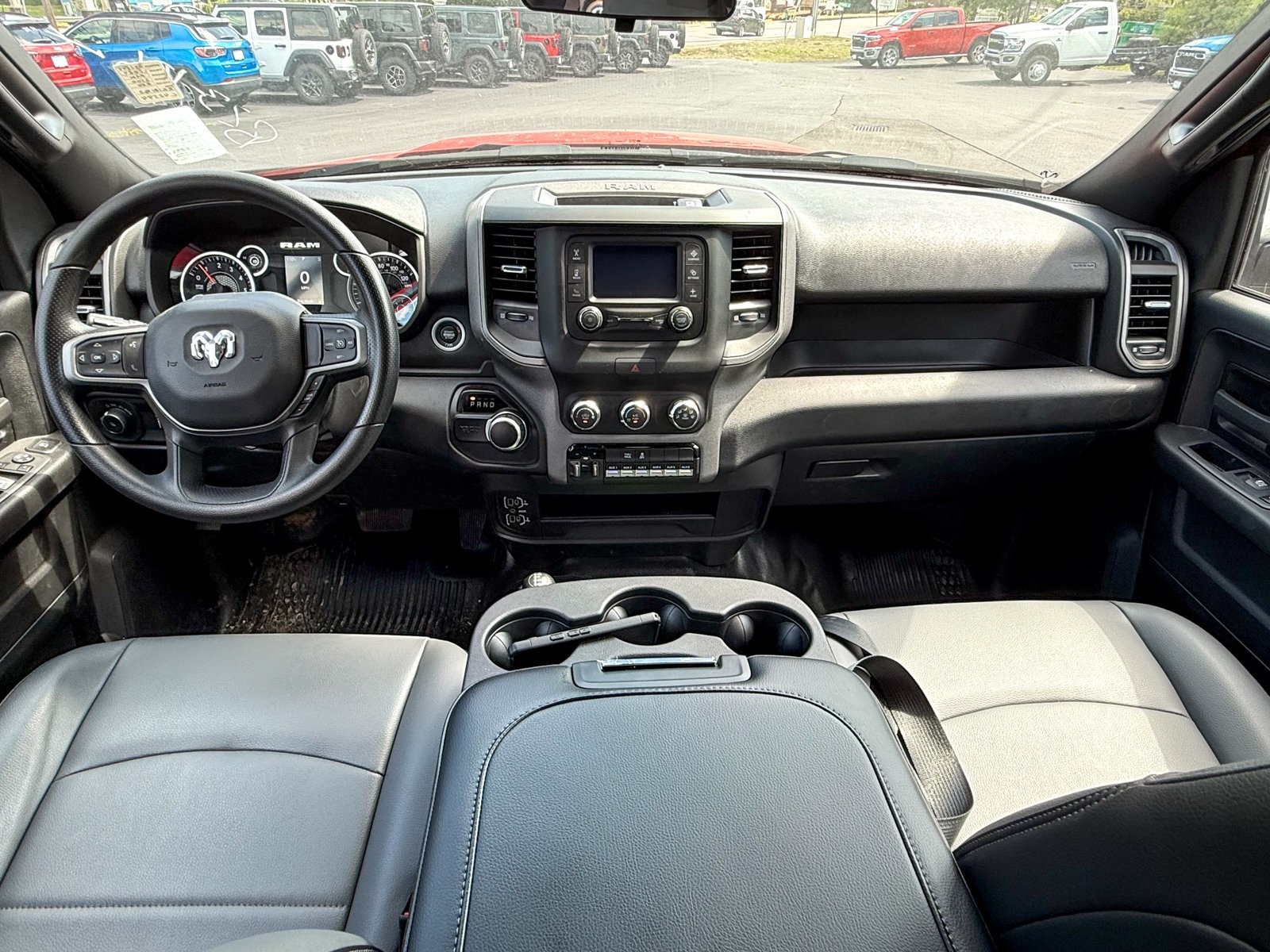 Vehicle image 17 of 38