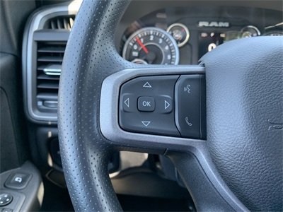 Vehicle image 17 of 34