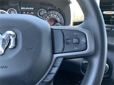 Vehicle image 18 of 34