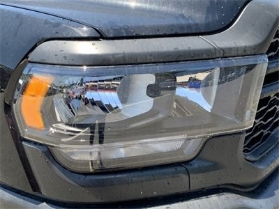 Vehicle image 9 of 34