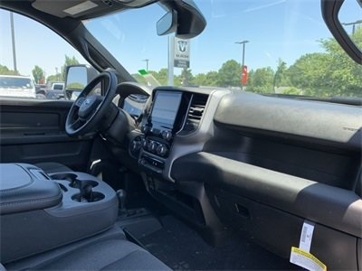 Vehicle image 33 of 34