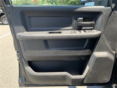 Vehicle image 12 of 34