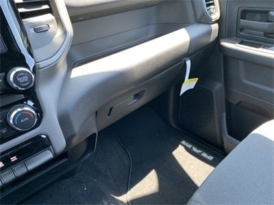 Vehicle image 16 of 34