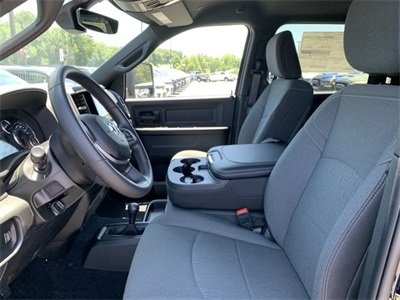 Vehicle image 14 of 34