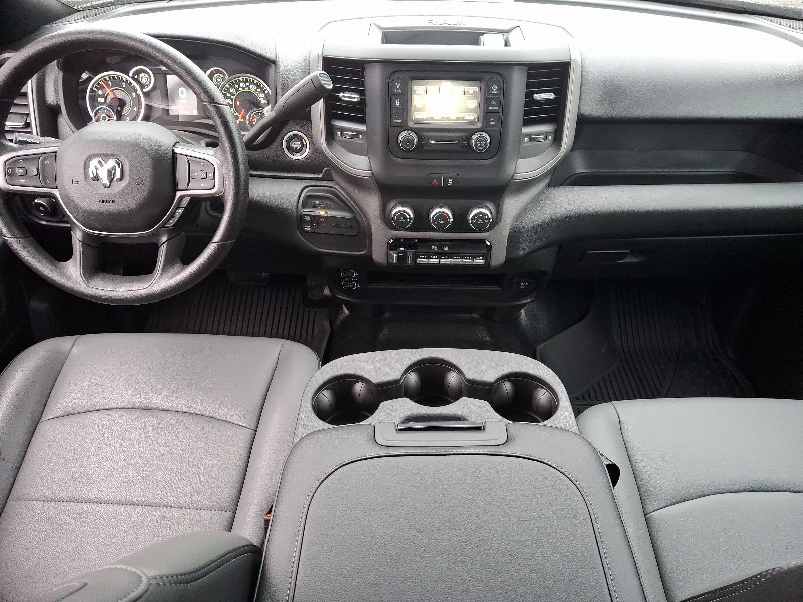 Vehicle image 10 of 20