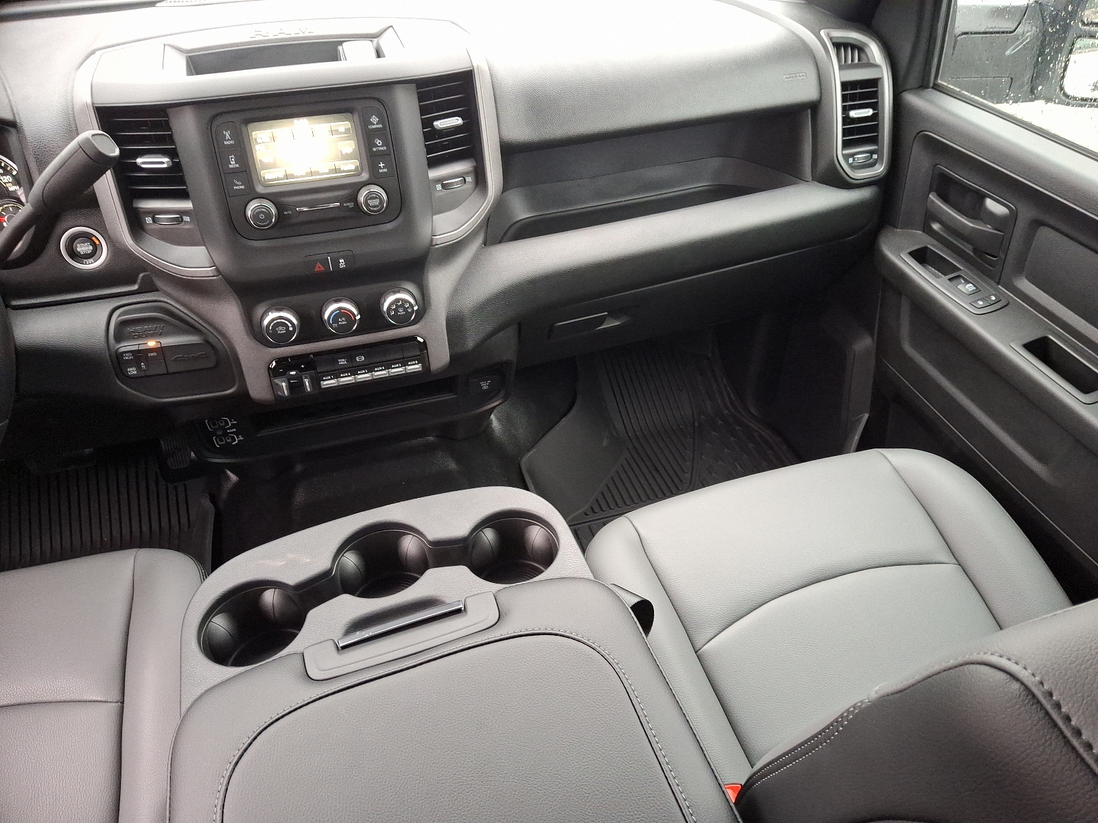Vehicle image 11 of 20