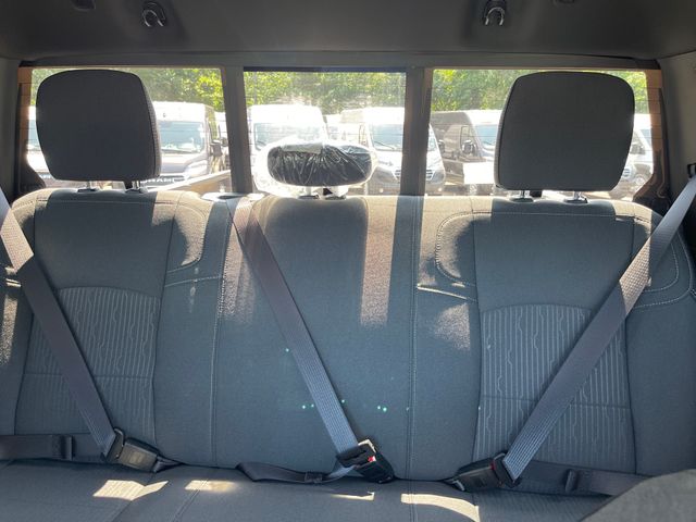 Vehicle image 27 of 29