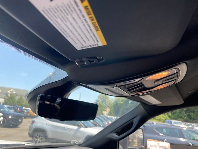 Vehicle image 28 of 29