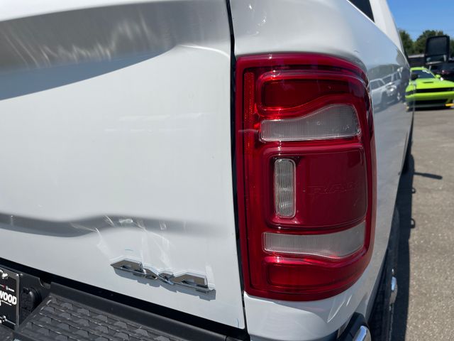 Vehicle image 12 of 29