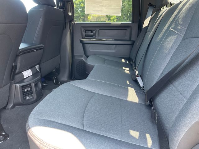 Vehicle image 25 of 29