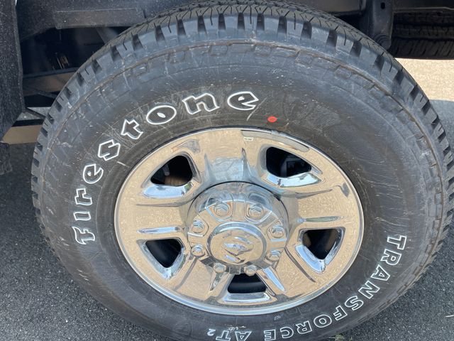 Vehicle image 10 of 29