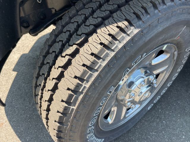Vehicle image 9 of 29