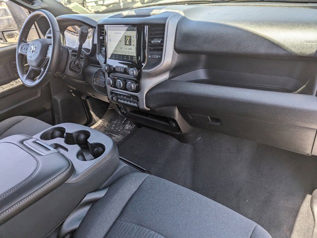 Vehicle image 8 of 19