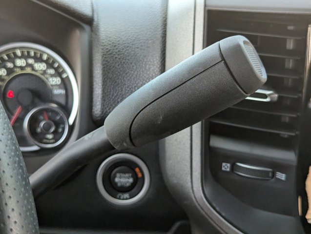 Vehicle image 16 of 19