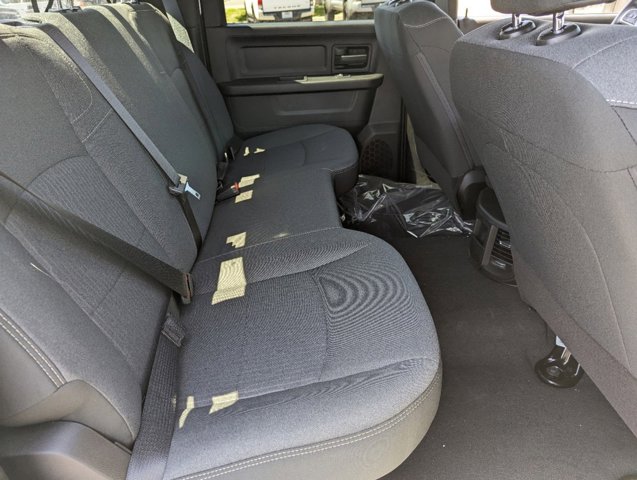 Vehicle image 9 of 19