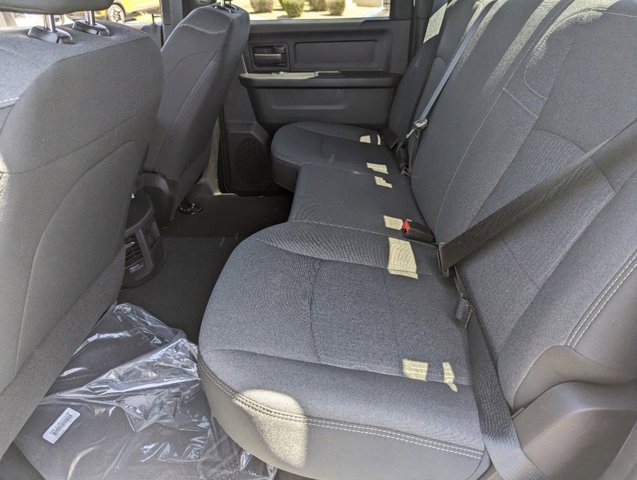 Vehicle image 13 of 19