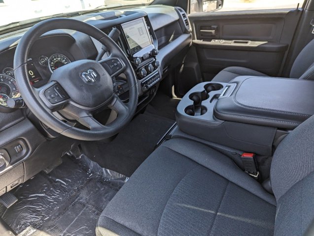 Vehicle image 14 of 19