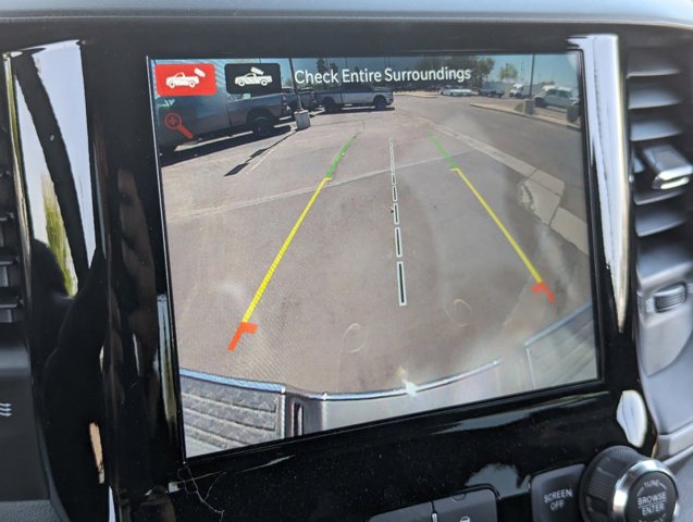 Vehicle image 18 of 19