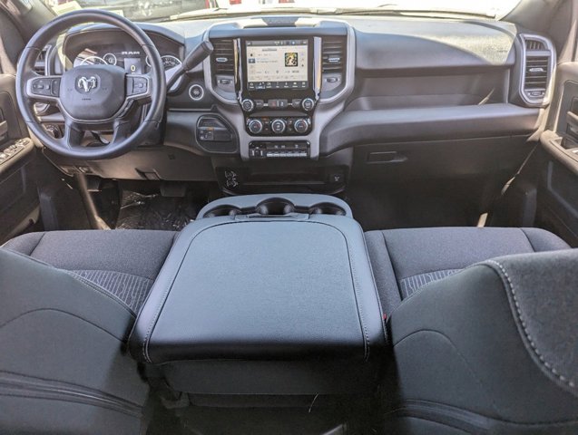 Vehicle image 11 of 19